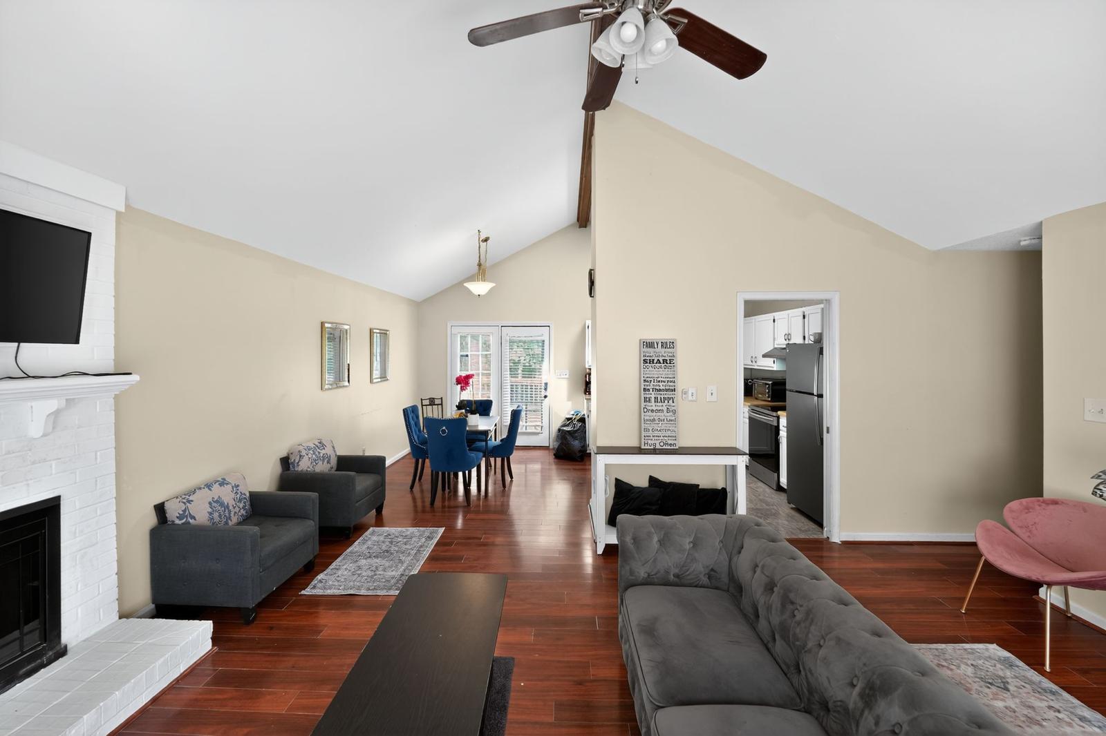 WhatsApp Image 2025-10-01 at 6.55.23 PM